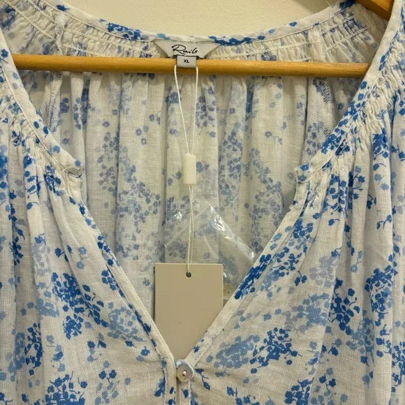 Rails Mariah Linen-Blend Floral Blouse - Picture 10 of 16